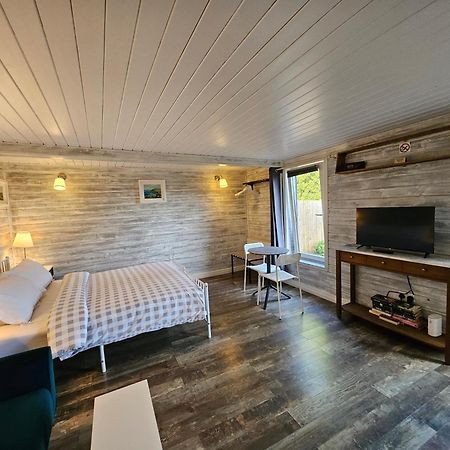 Loughview Chalet Whitehouse  Exteriör bild